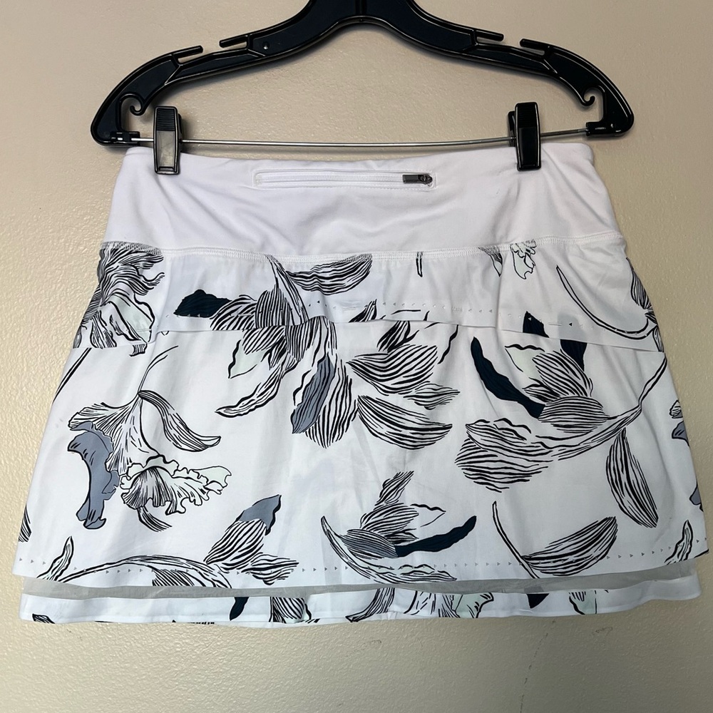Athleta White Floral Active Skort - Picture 2 of 3